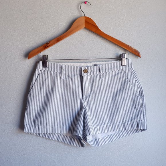 Old navy striped shorts - Picture 2 of 6